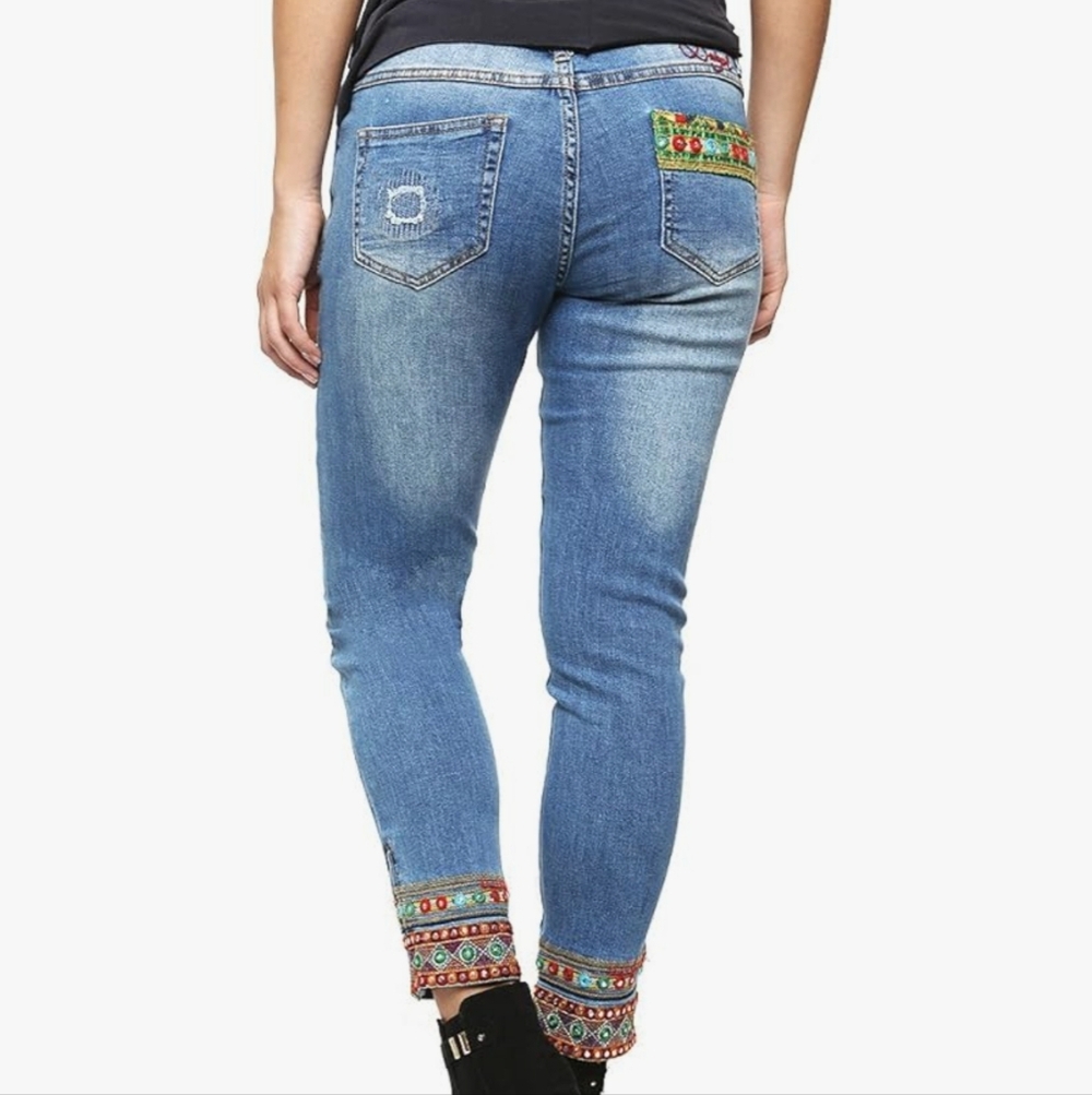 Desigual Pakaian Jada Wanita Embroidered Blue Jeans for Women - Picture 2 of 10